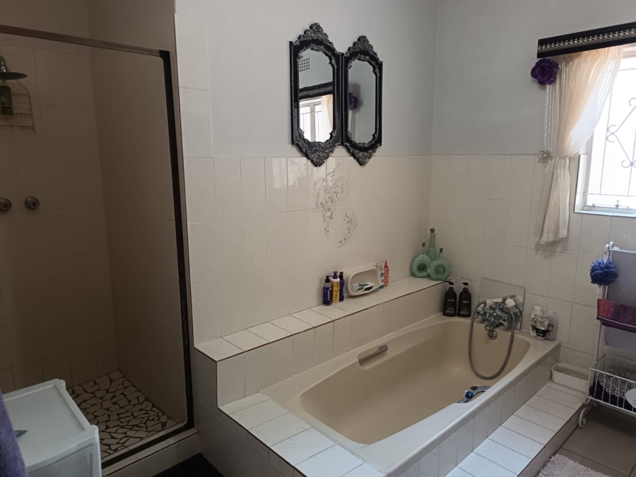 4 Bedroom Property for Sale in Royldene Northern Cape
